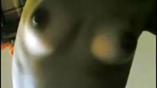 Мъж свършва върху пу ...