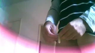 Човекът забива точка ...