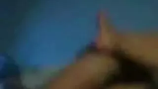 Едрогърдата мама кре ...