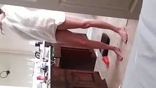 Възрастна блондинка  ...