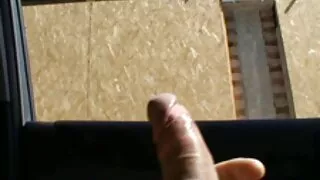 Индия Съмър целува д ...