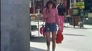 Похотлива майка учи  ...