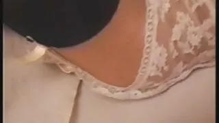 Млад Gigalo чука въз ...